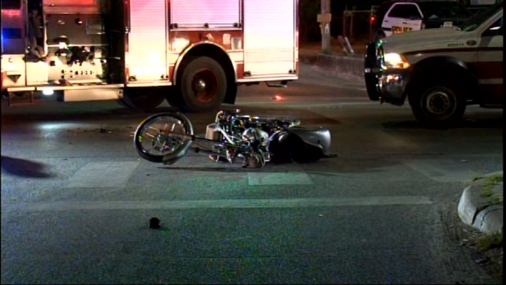 Motorcyclist Suffers Broken Leg After Slamming Into Car That Turned In Front Of Him Woai