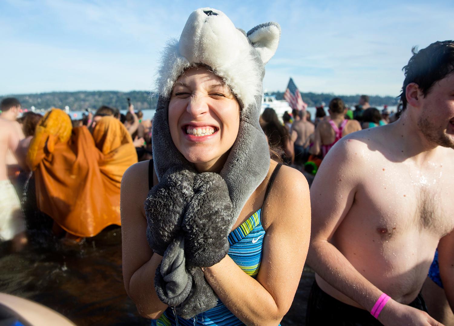 Photos Brrr Avo Thousands Take A Dip In Lake Wa For Annual Polar Bear Plunge Seattle Refined