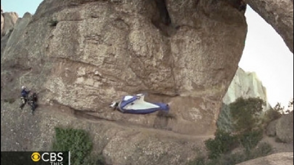 130417_cave_fly.jpg