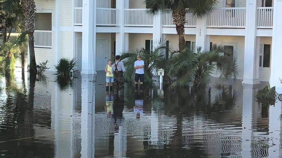 First responders evacuating residents near Aberdeen Golf Course in