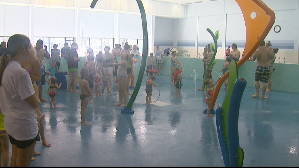 New splash pad in Brillion draws crowd WLUK