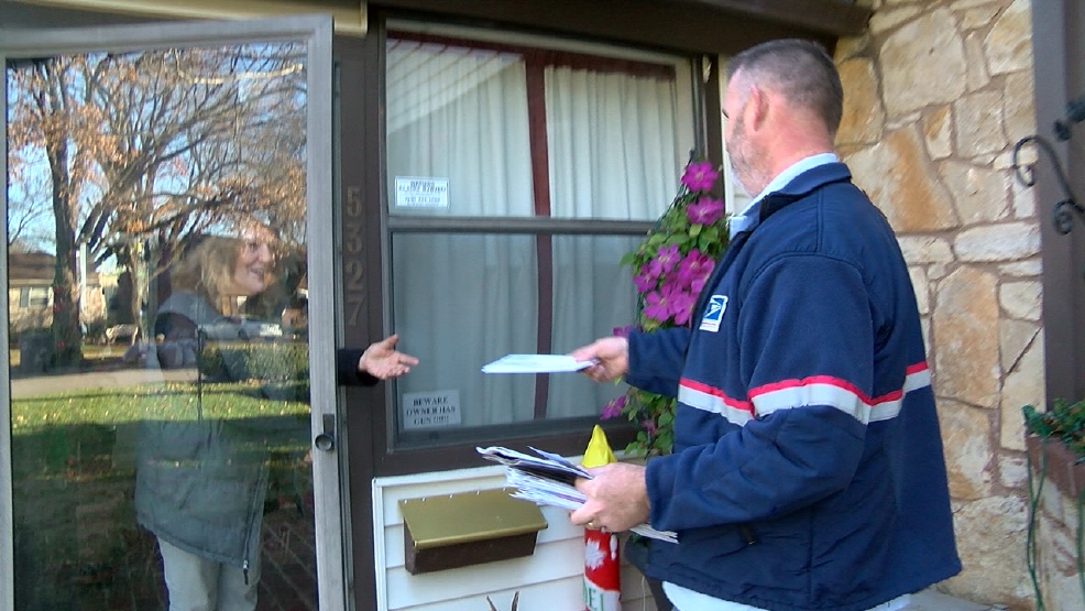 usps mail carrier gerald young delivering last minute packages on christmas eve - Does Mail Get Delivered On Christmas Eve usps mail carrier gerald young delivering last minute packages on christmas eve - Does Mail Get Delivered On Christmas Eve