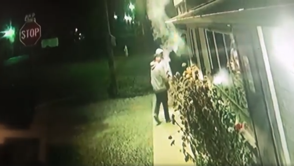 Two Caught On Camera Setting Fire To Union Gap Restaurant Kima