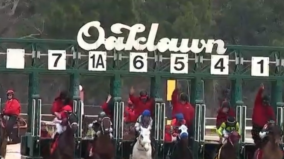 More than 20,000 head to Oaklawn for Opening Day 2020 KATV