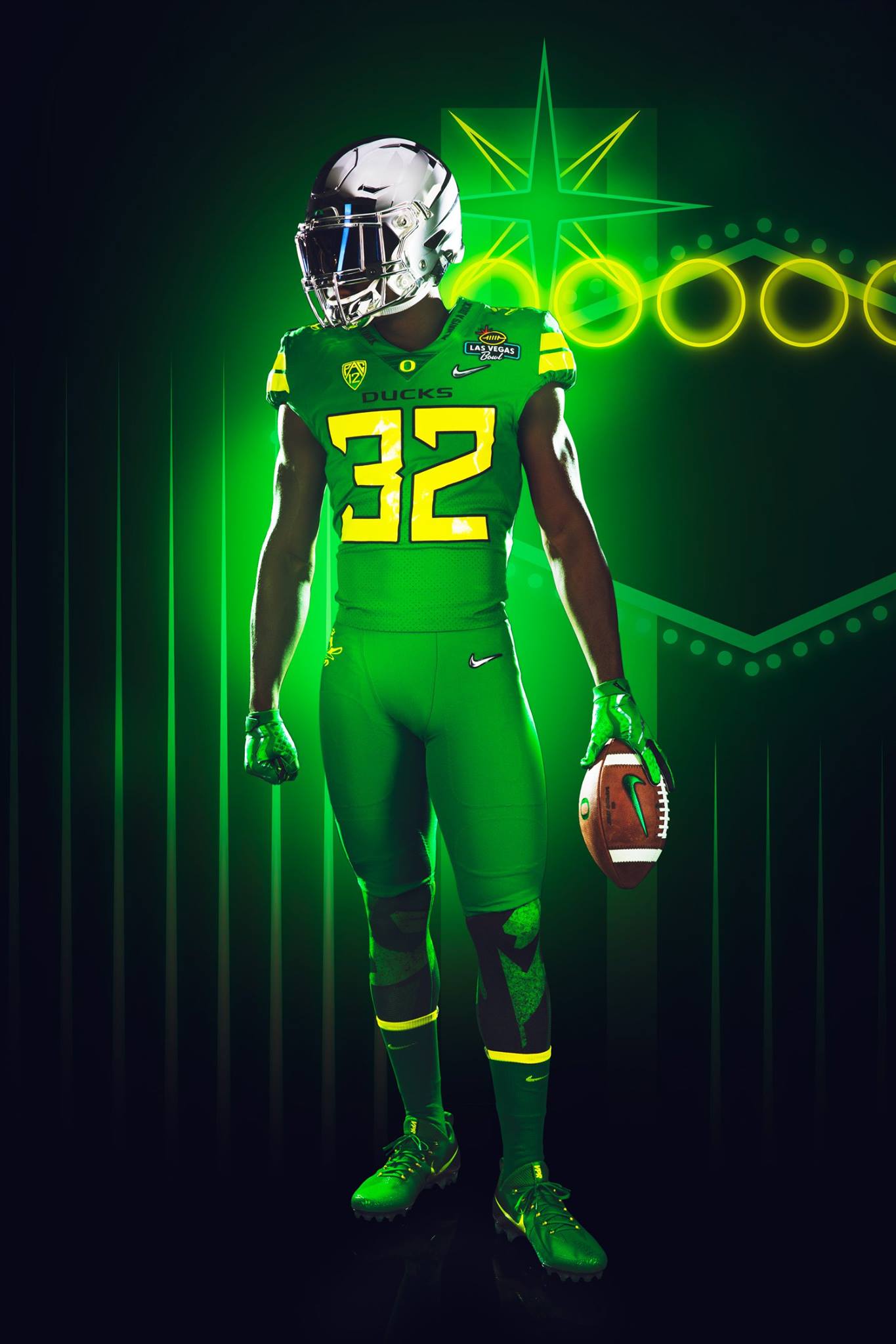 Oregon unveils Duck uniforms for Las Vegas Bowl KVAL