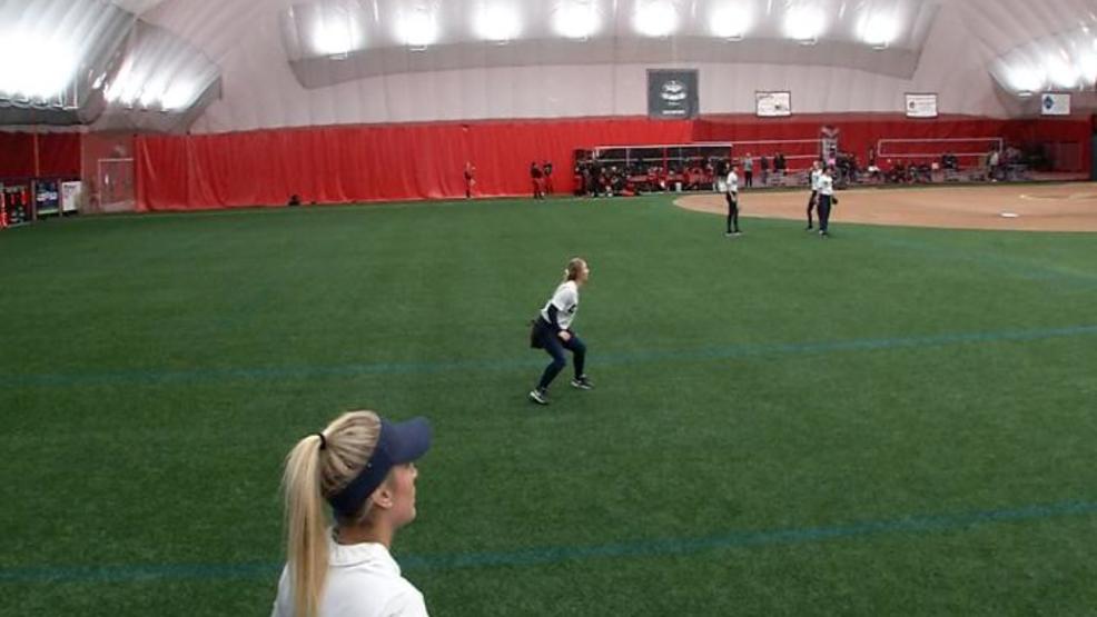 UIS splits a pair of games at Springfield Invitational CENTRAL MISSOURI UIS SOFT.jpg