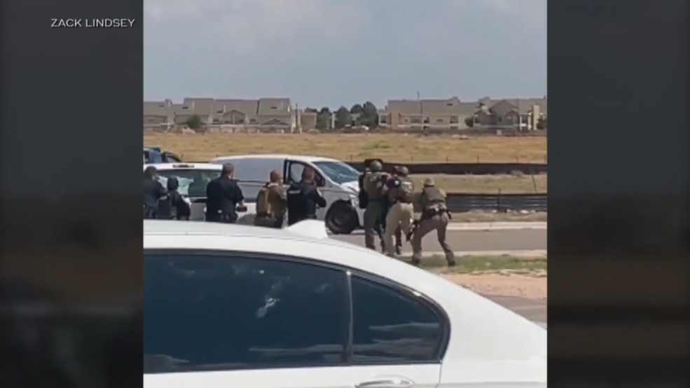 Woman who lives in Odessa recounts what she lived during the Odessa shooting KDBC