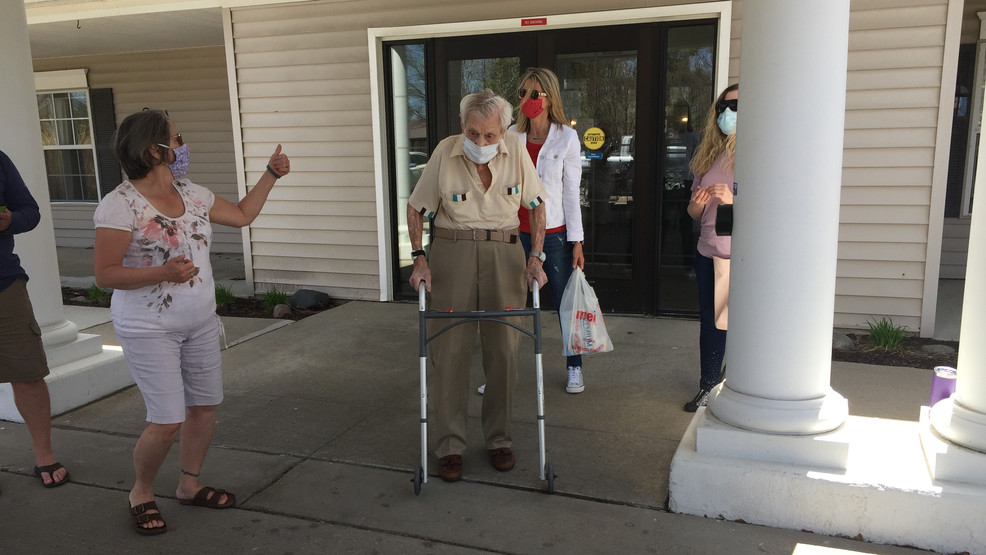 101-year-old veteran honored while waiting for procedure - nbc25news.com