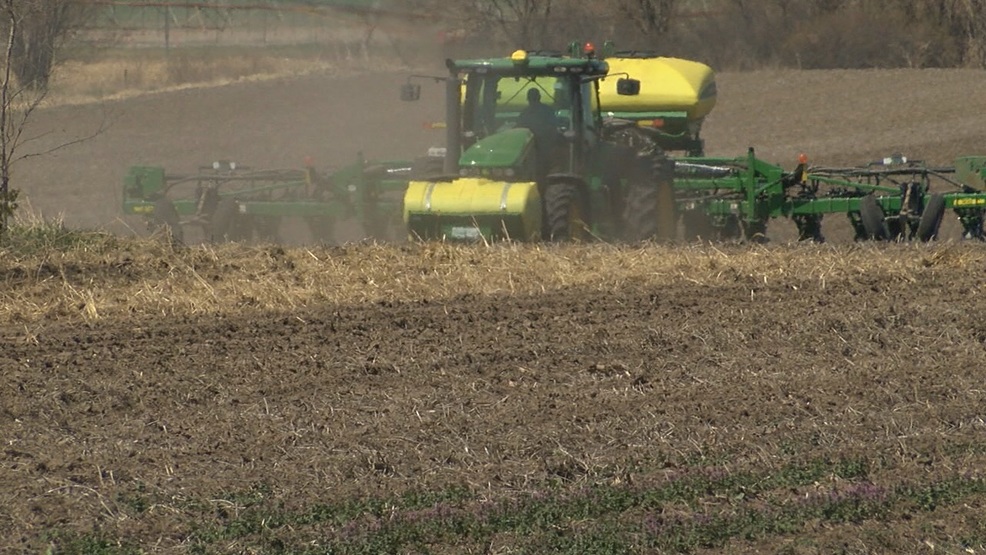 U.S. Corn Belt farmers in hopes of an endless summer KHGI