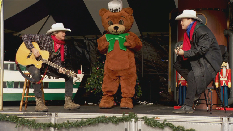 The Cinnamon Bear Holiday Show at Oaks Park! KATU