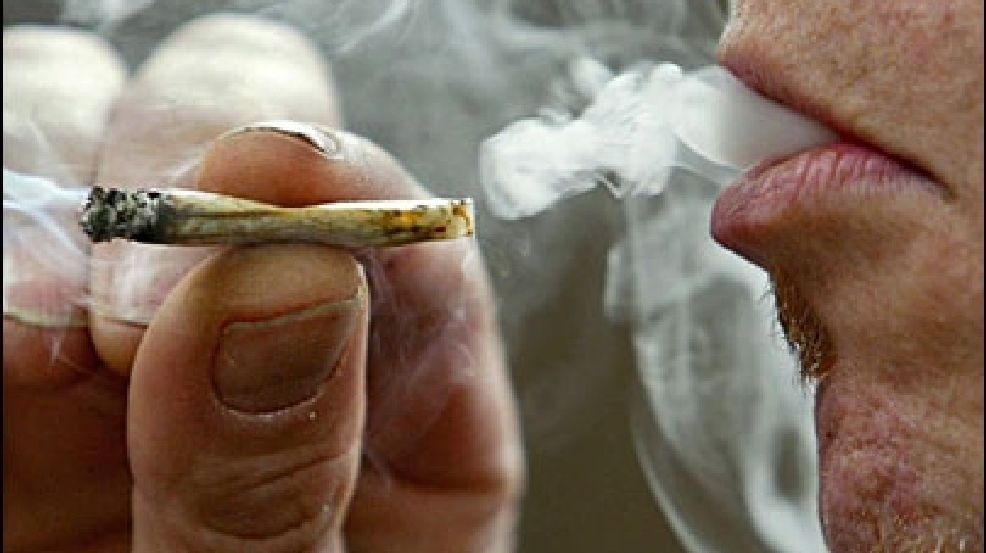 100325_smoking_marijuana.jpg
