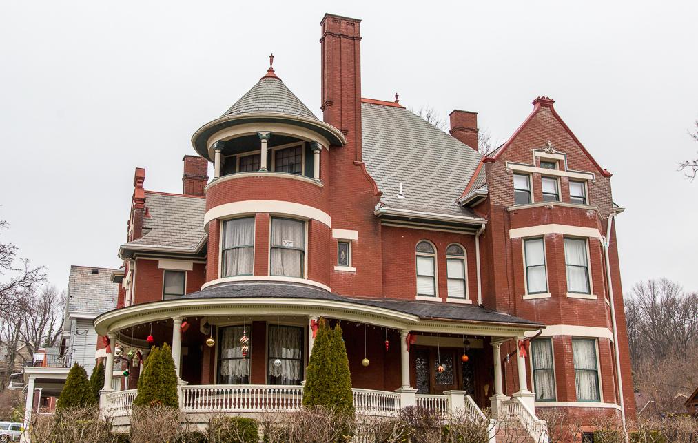 Walkabout Photo Tour of Northside Cincinnati Refined