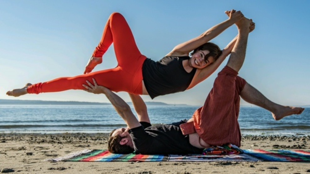 how to acro yoga